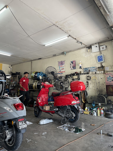 Yaw Motor Scooter